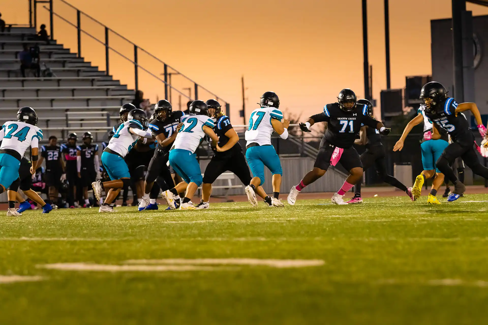Makai Edwards preparing to block